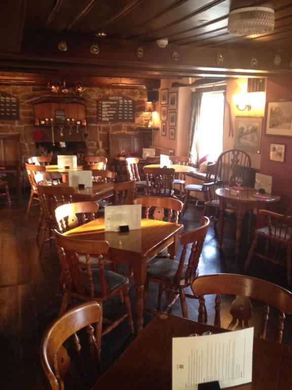 The Chequers Inn Froggatt Buitenkant foto